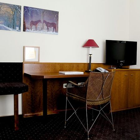 Hotel Restaurant Piaerdestall Hoevelhof Zewnętrze zdjęcie